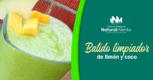 Batido limpiador de limón y coco